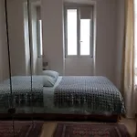 Apartman Near Louvre, *