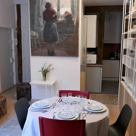 דירה Near Louvre, *