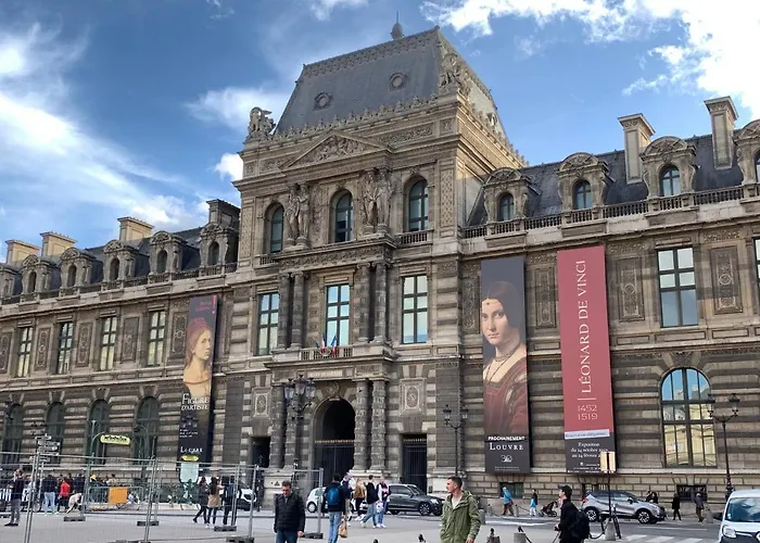 Διαμέρισμα Near Louvre, *