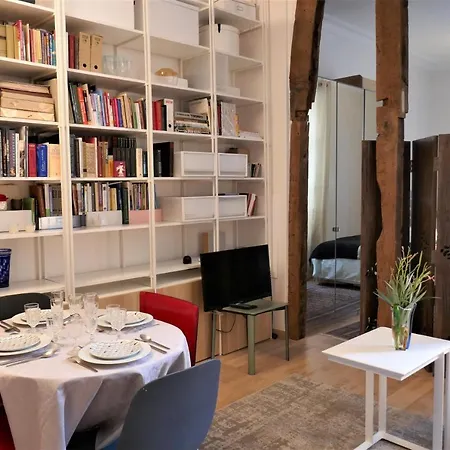 Apartamento Near Louvre, París